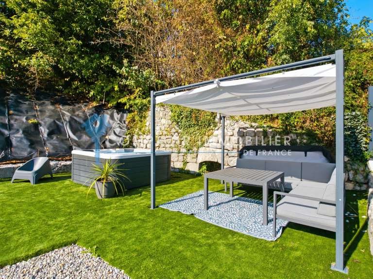 House Bernin - 5 bedrooms - 200m²