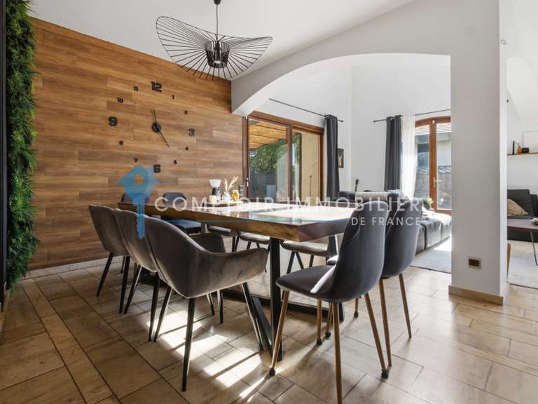 House Bernin - 5 bedrooms - 200m²