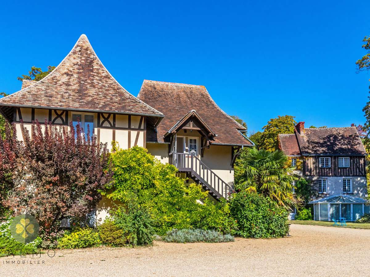 Maison Cherisy