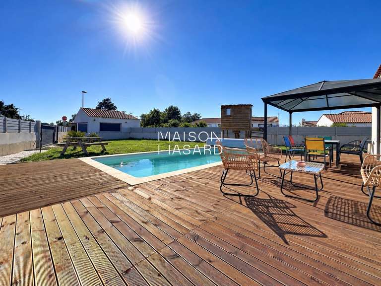 House Olonne-sur-Mer - 6 bedrooms - 176m²