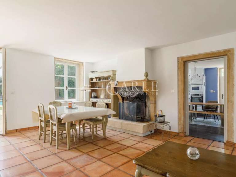 Maison Saint-Bonnet-de-Mure - 3 chambres - 286m²