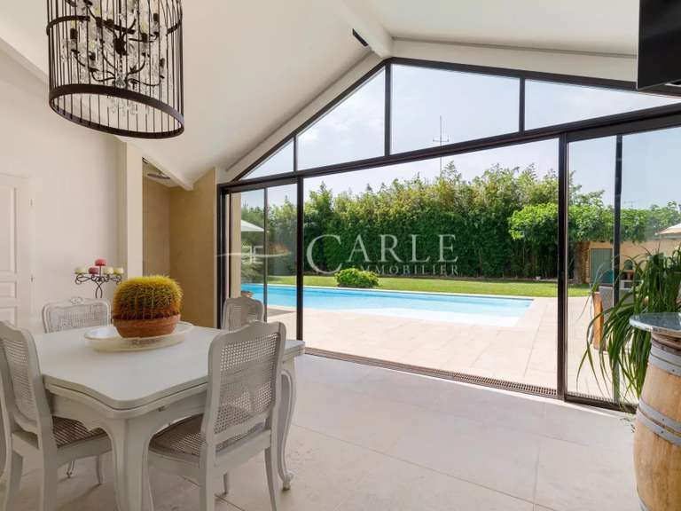Maison Saint-Bonnet-de-Mure - 3 chambres - 286m²