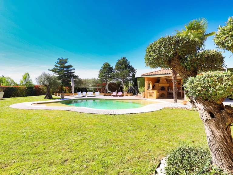 Maison Genas - 4 chambres - 567m²