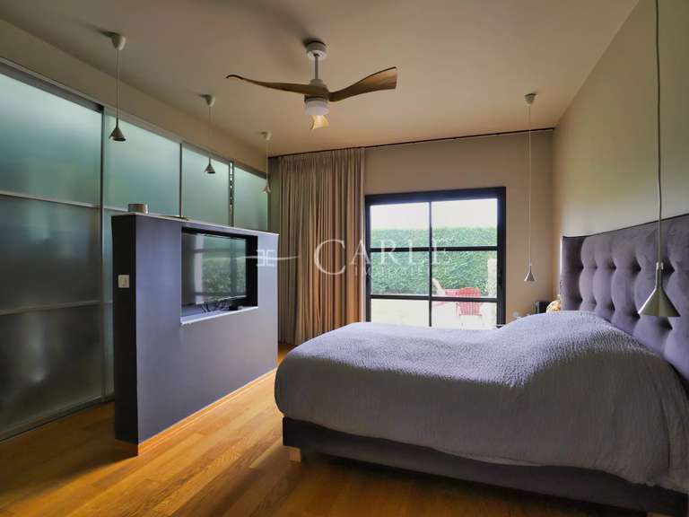 Maison Genas - 5 chambres - 302m²