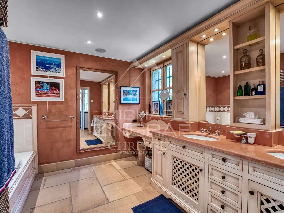 House Mougins