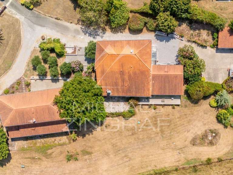 Maison Luxe-Sumberraute - 6 chambres - 423m²