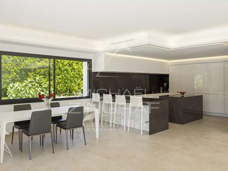 House Valbonne - 6 bedrooms - 330m²