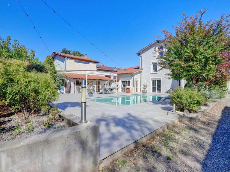 Maison Saint-Priest - 4 chambres - 262m²