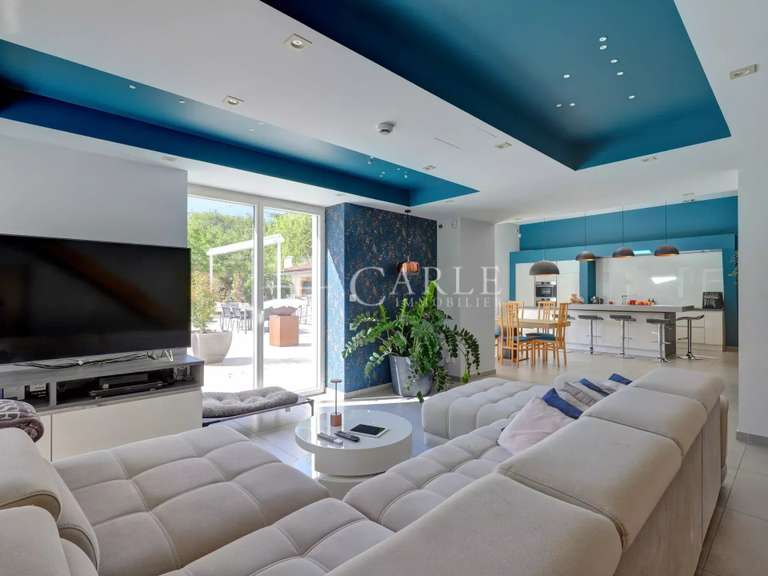 Maison Saint-Priest - 4 chambres - 262m²
