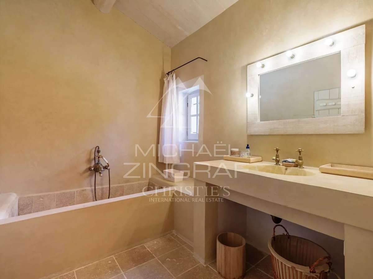 Maison Roussillon