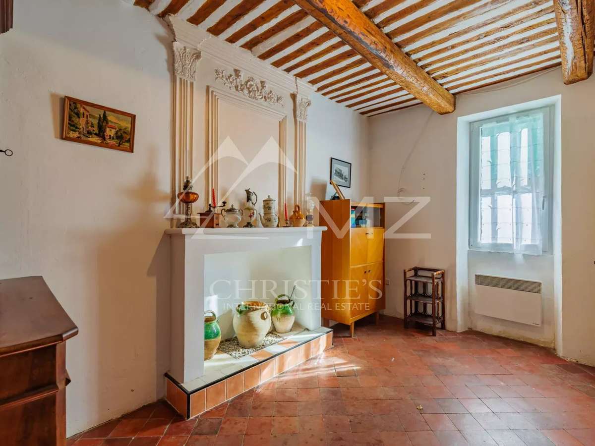 House Gordes