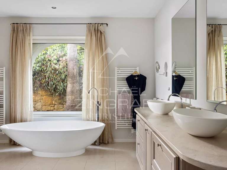 Maison Mouans-Sartoux - 6 chambres - 427m²