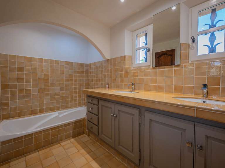 House Grimaud - 4 bedrooms - 190m²