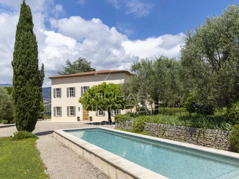 Maison Grasse - 7 chambres - 374m²