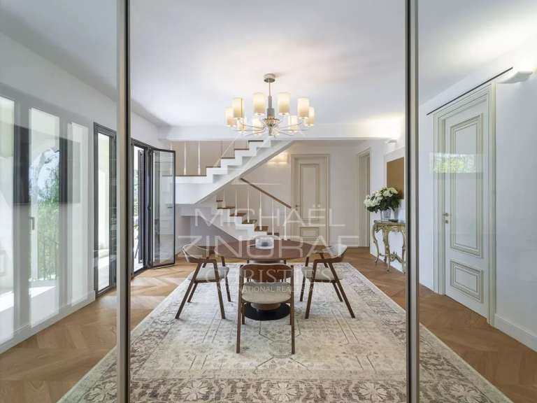 Maison Roquebrune-Cap-Martin - 4 chambres - 253m²