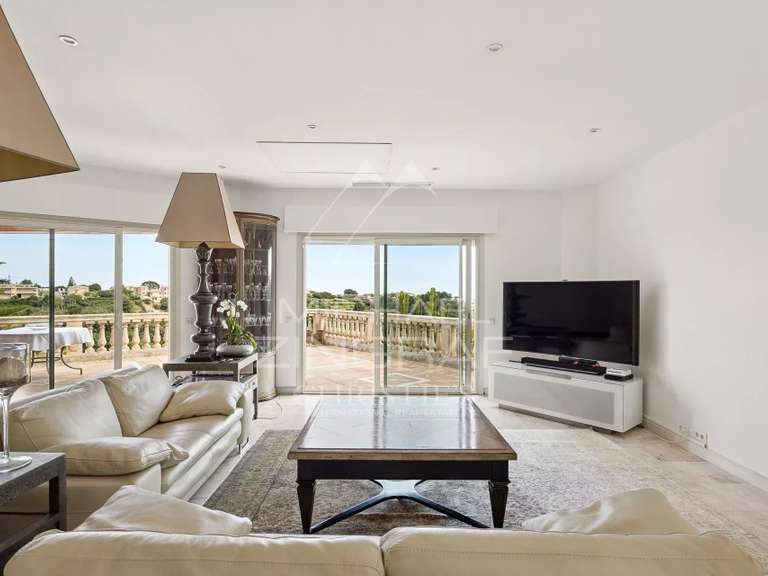 Maison Cagnes-sur-Mer - 6 chambres - 330m²