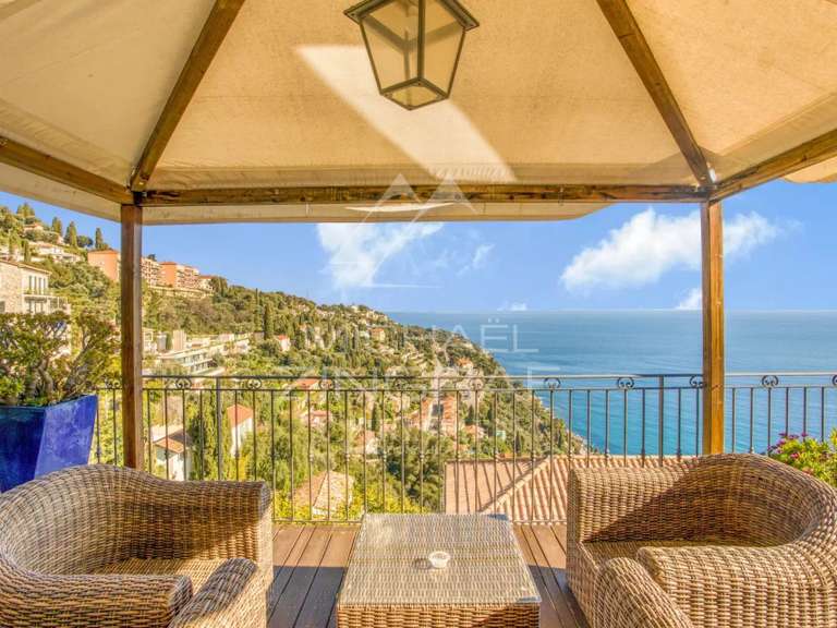 Maison Roquebrune-Cap-Martin - 4 chambres - 212m²