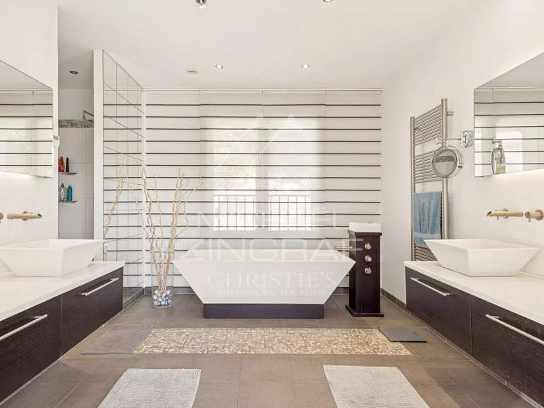 House Saint-Paul-de-Vence - 5 bedrooms - 344m²