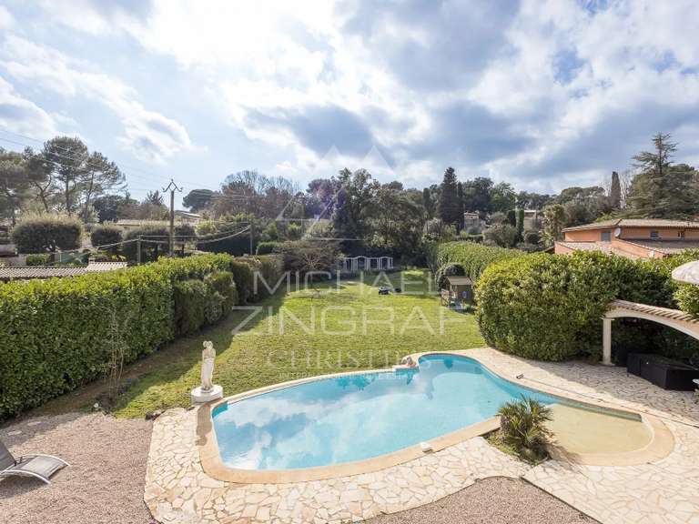 Maison Roquefort-les-Pins - 5 chambres - 240m²