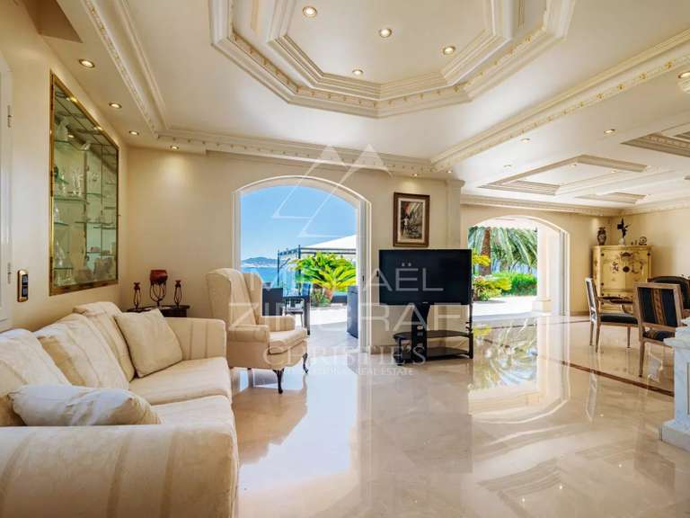 Maison Grimaud - 5 chambres - 306m²