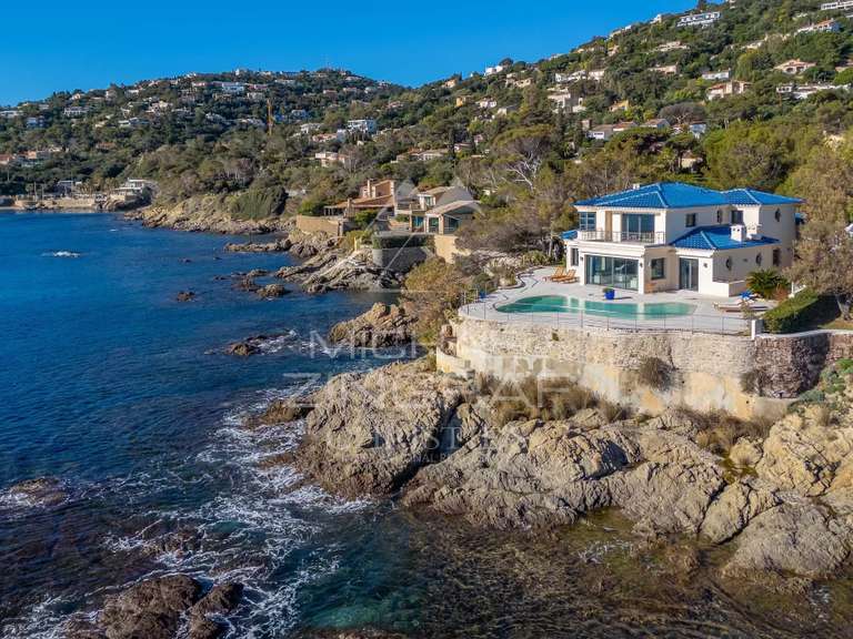 Maison Les issambres - 5 chambres - 289m²