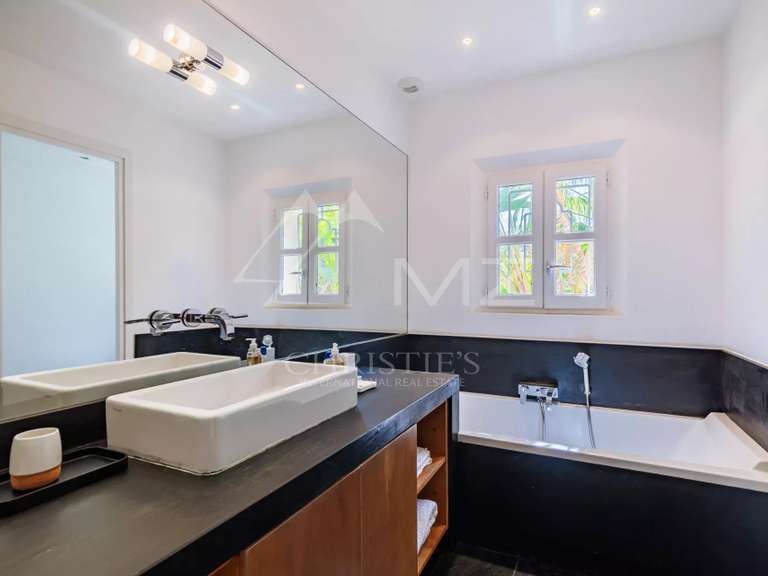 Maison Grimaud - 5 chambres - 251m²
