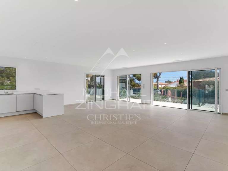 Maison Cavalaire-sur-Mer - 5 chambres - 168m²