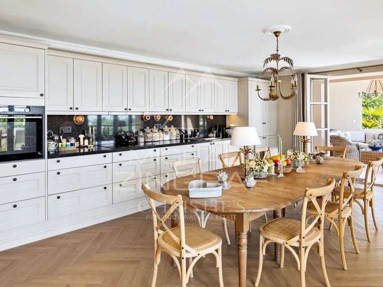 Maison Spéracèdes - 5 chambres - 255m²