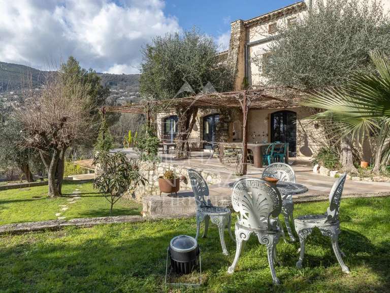 Maison Grasse - 6 chambres - 227m²