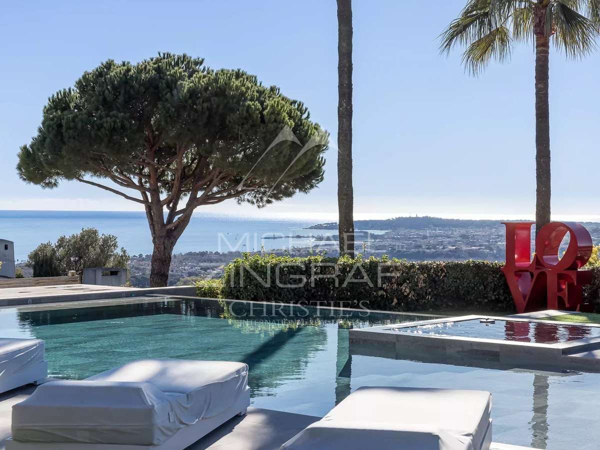 House Villeneuve-Loubet