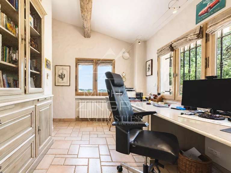 Maison Le Rouret - 6 chambres - 316m²