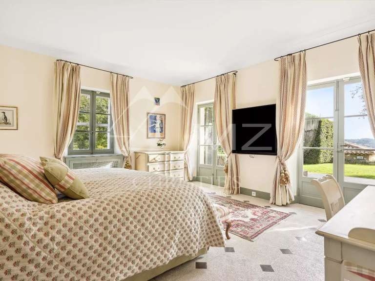 Maison Grasse - 8 chambres - 453m²