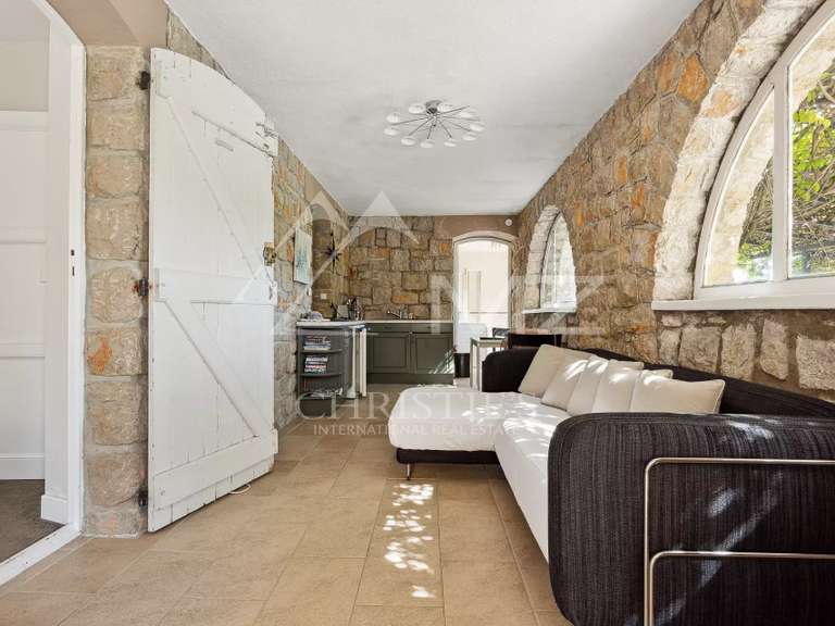 Maison Châteauneuf-Grasse - 5 chambres - 205m²