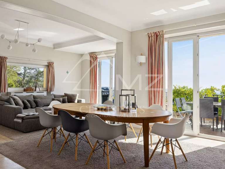 Maison Châteauneuf-Grasse - 5 chambres - 205m²