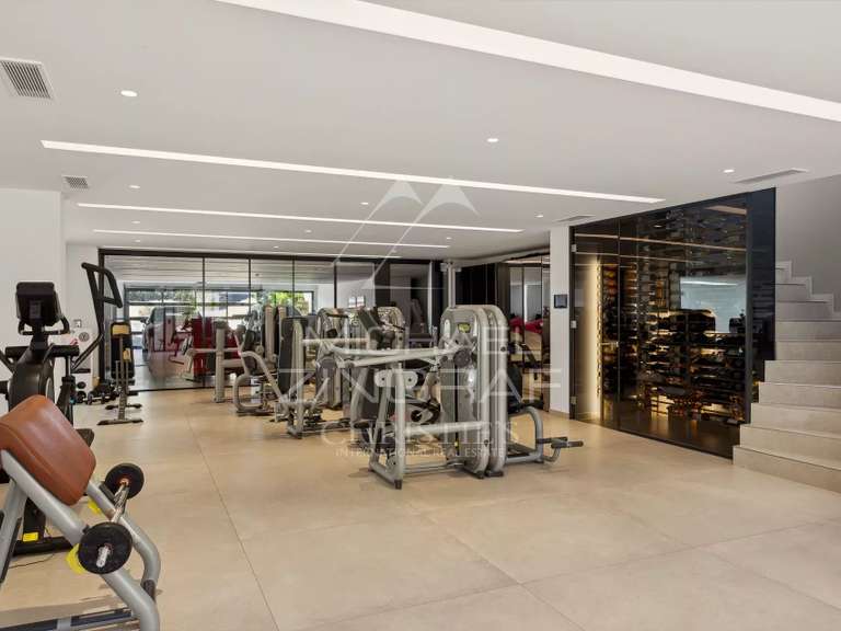 Maison Roquefort-les-Pins - 6 chambres - 488m²