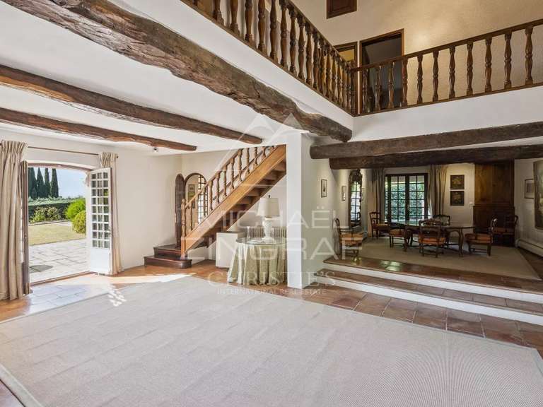 Maison Aups - 3 chambres - 360m²