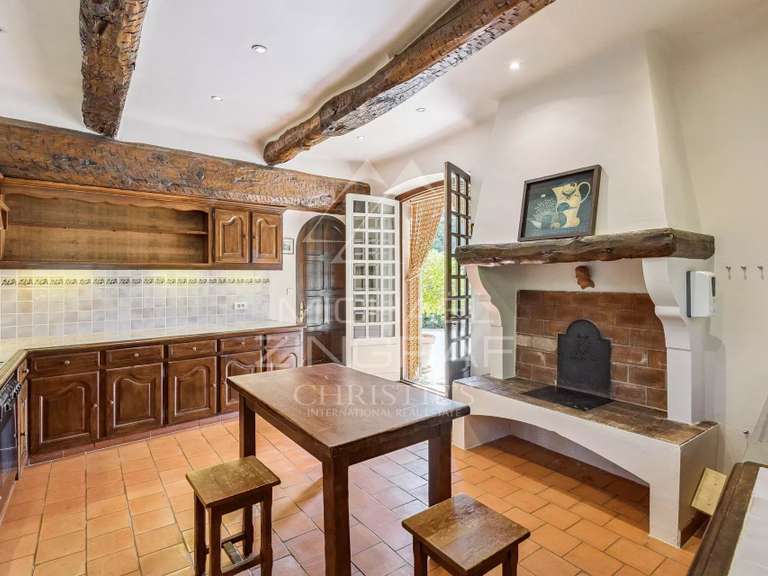Maison Aups - 3 chambres - 360m²