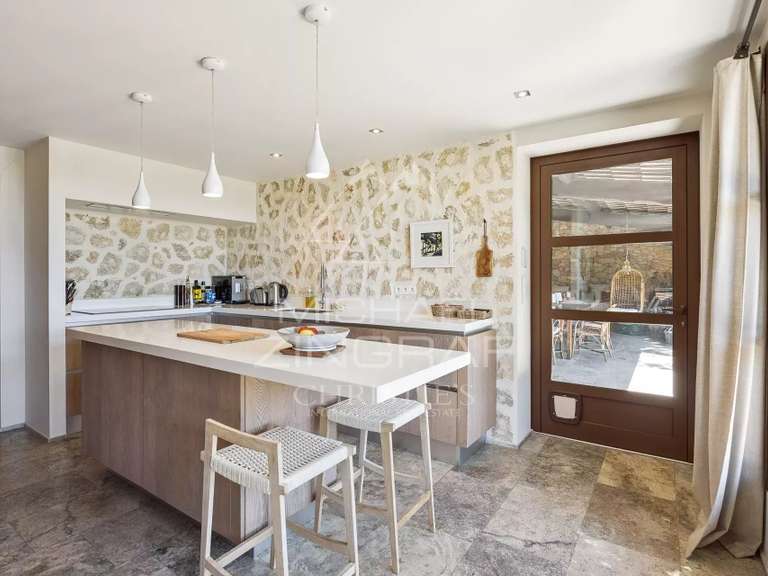 Maison Châteauneuf-Grasse - 5 chambres - 250m²