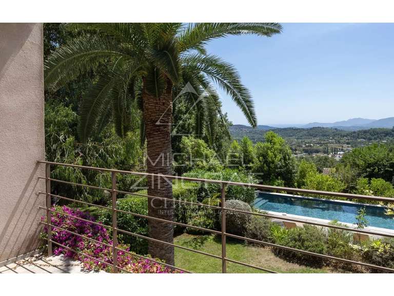 Maison Châteauneuf-Grasse - 5 chambres - 250m²
