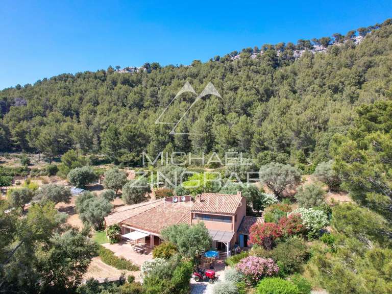 Maison Saint-Cyr-sur-Mer - 8 chambres - 380m²