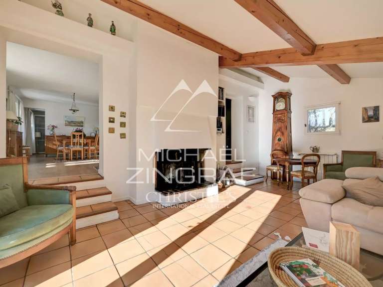 House Rognes - 5 bedrooms - 168m²