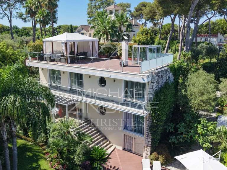 Maison Antibes - 4 chambres - 246m²