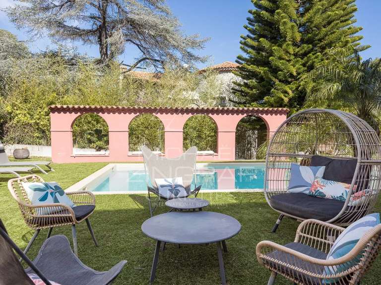 Maison Cap-d-antibes - 4 chambres - 162m²