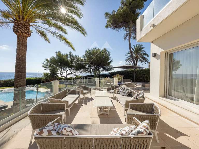 Maison Cap-d-antibes - 5 chambres - 350m²