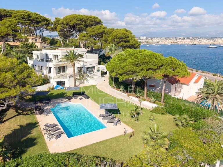 Maison Cap-d-antibes - 5 chambres - 350m²