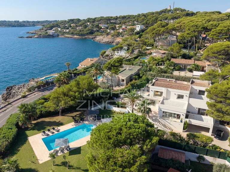 Maison Cap-d-antibes - 5 chambres - 350m²