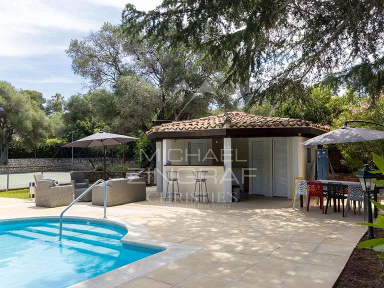 Maison Cap-d-antibes - 10 chambres - 513m²