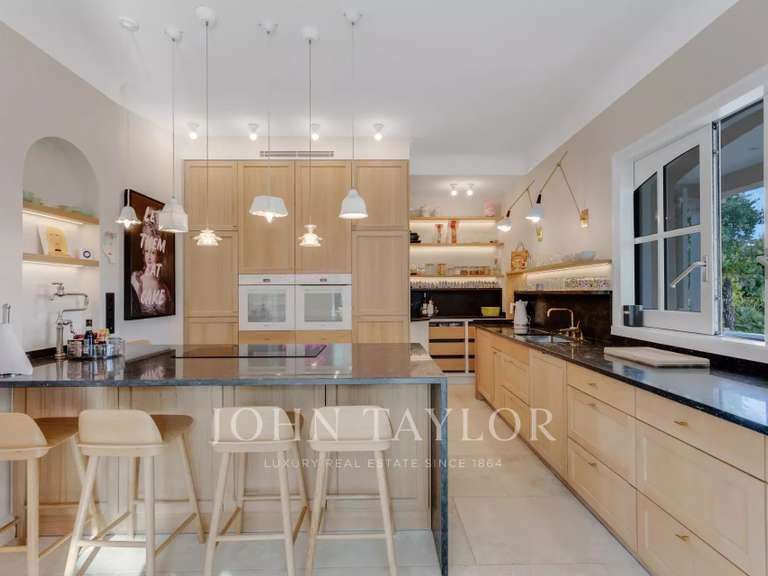 Maison Grimaud - 5 chambres - 260m²