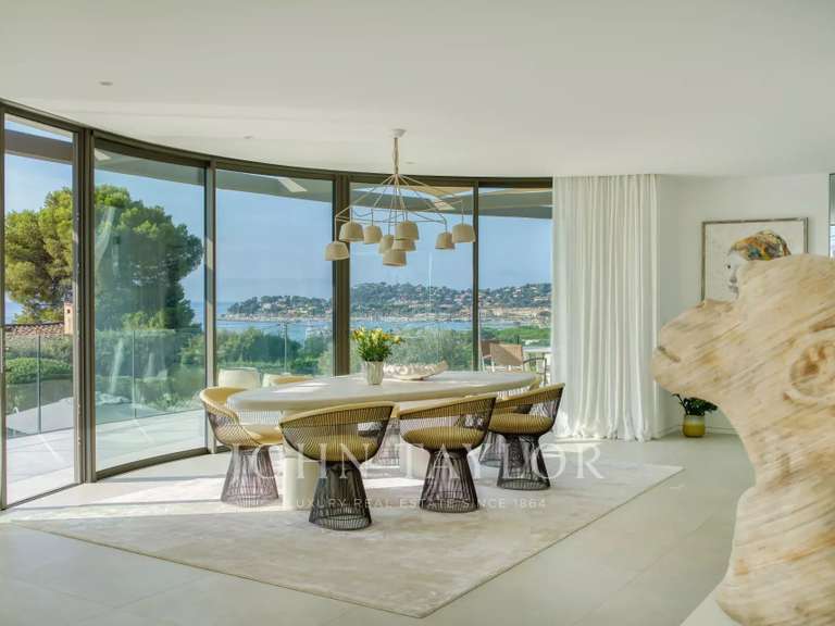 Maison Cavalaire-sur-Mer - 4 chambres - 412m²