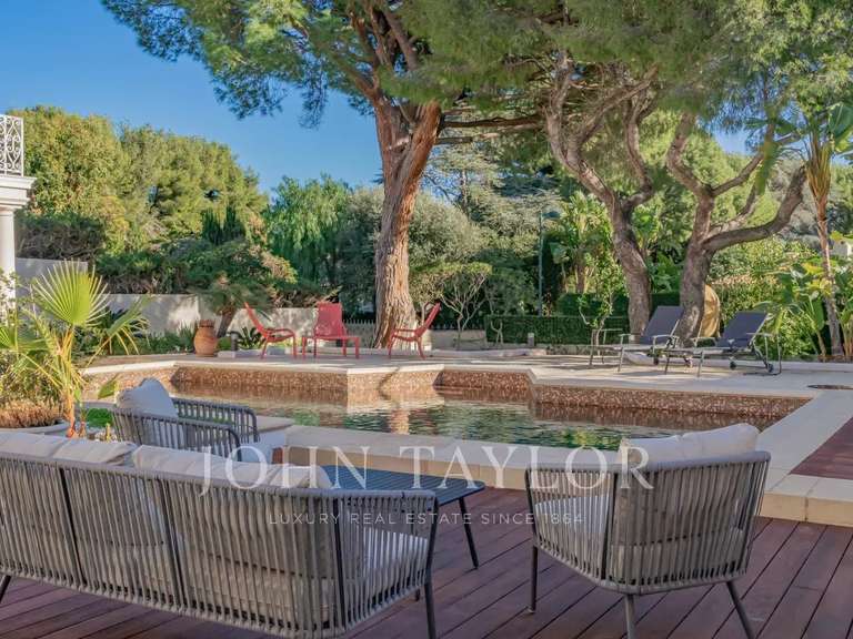 Maison Saint-Jean-Cap-Ferrat - 5 chambres - 331m²